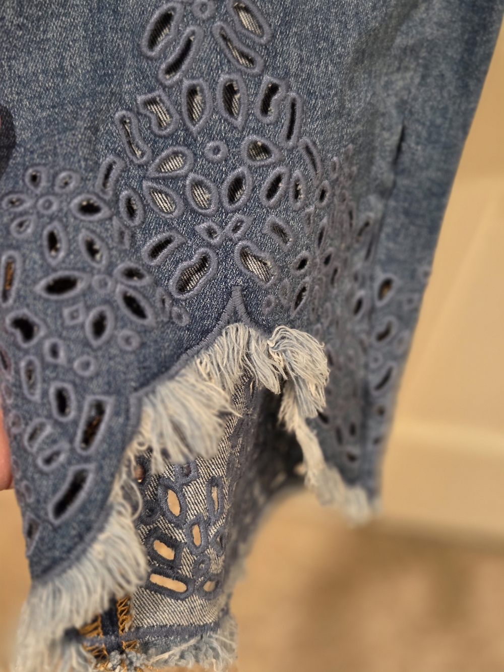 Chico's Mid-Blue Cropped Jeans with Scalloped Laser-Cut Hem - Picture 2 of 9